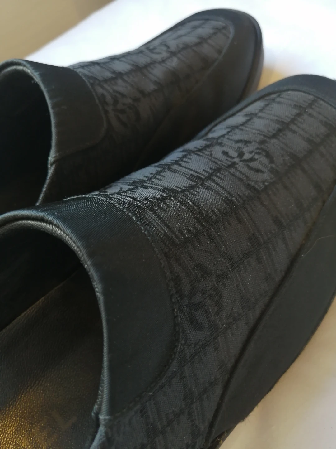 CHANEL ニュートラベルライン スリッポン BLACK