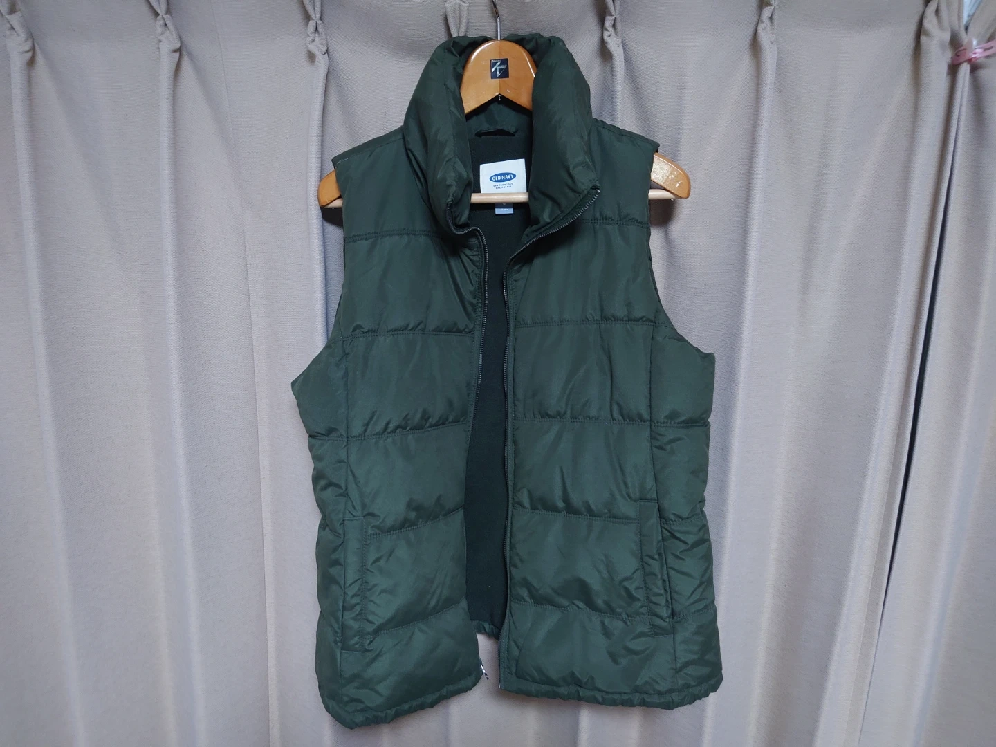 OLD NAVY オールドネイビー 中綿ベスト カーキ Lサイズ