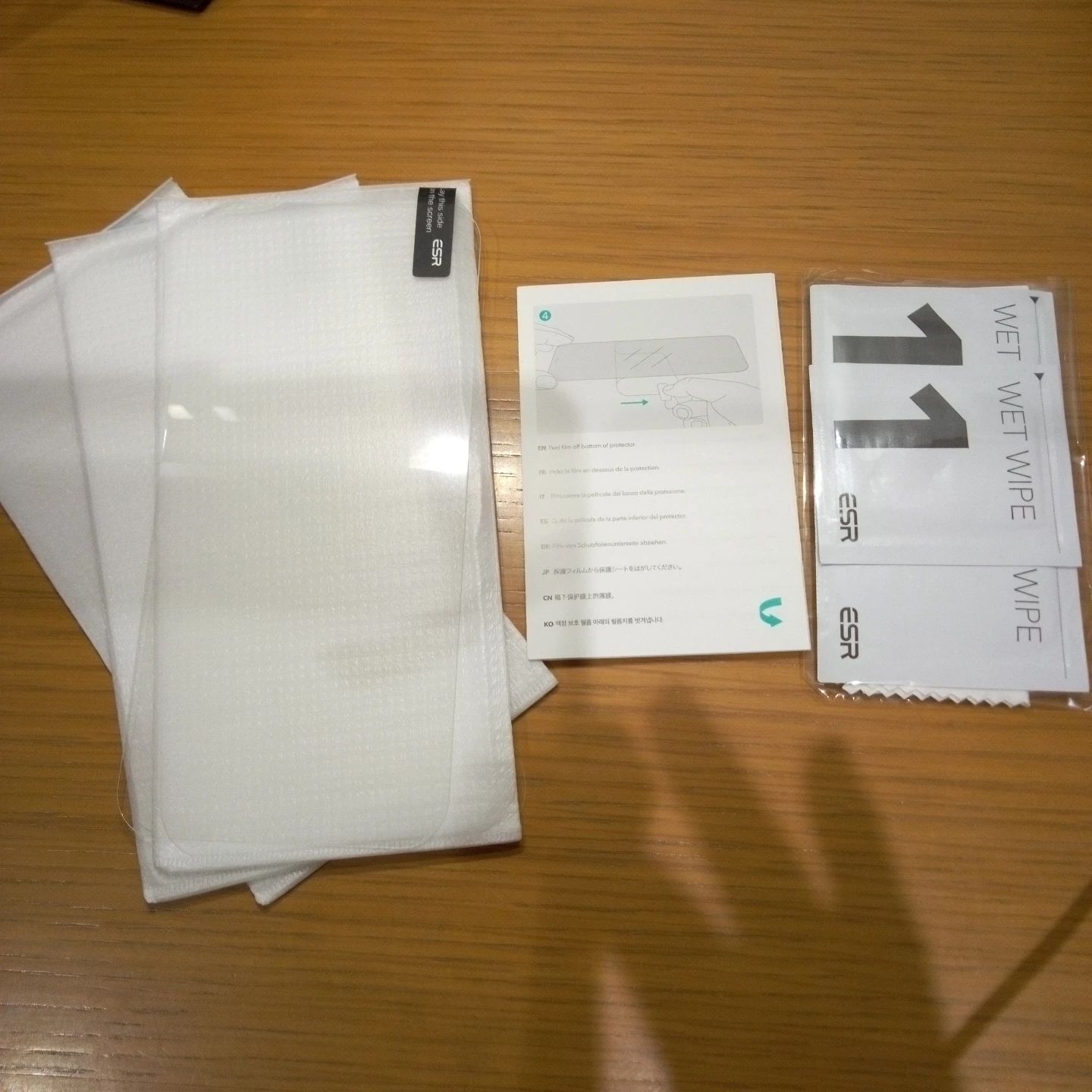 ESR iPhone用 強化ガラスフィルム 6.7インチ 3枚入の写真3枚目