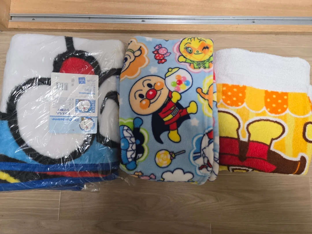 子供服・キャラクター膝掛け まとめ売りの写真2枚目