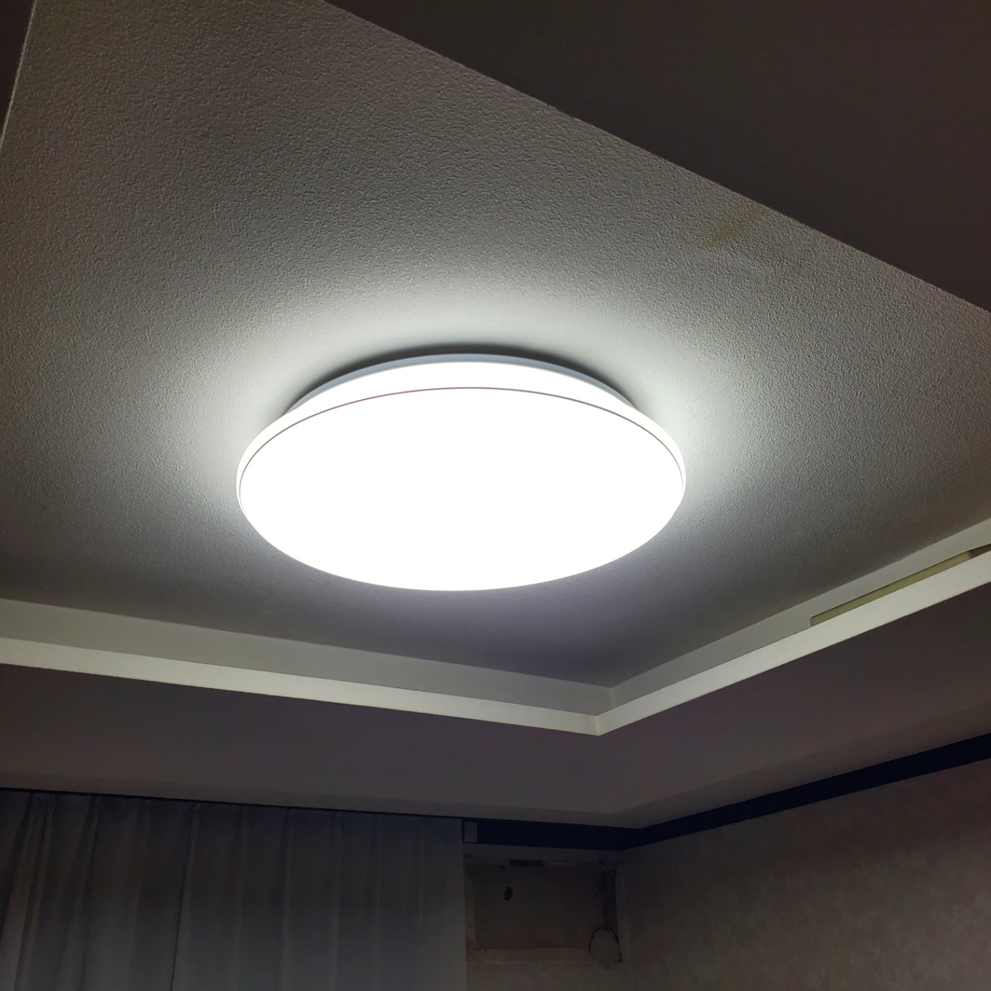 出品まとめ買い2個以上で割引可‼️美品 シーリングライト 大きめ12畳 蛍光灯LED 日立 ktb46194-1の写真4枚目