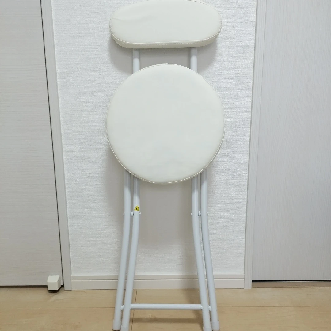 真っ白な折りたたみチェア 2台買うと更にお得。の写真6枚目