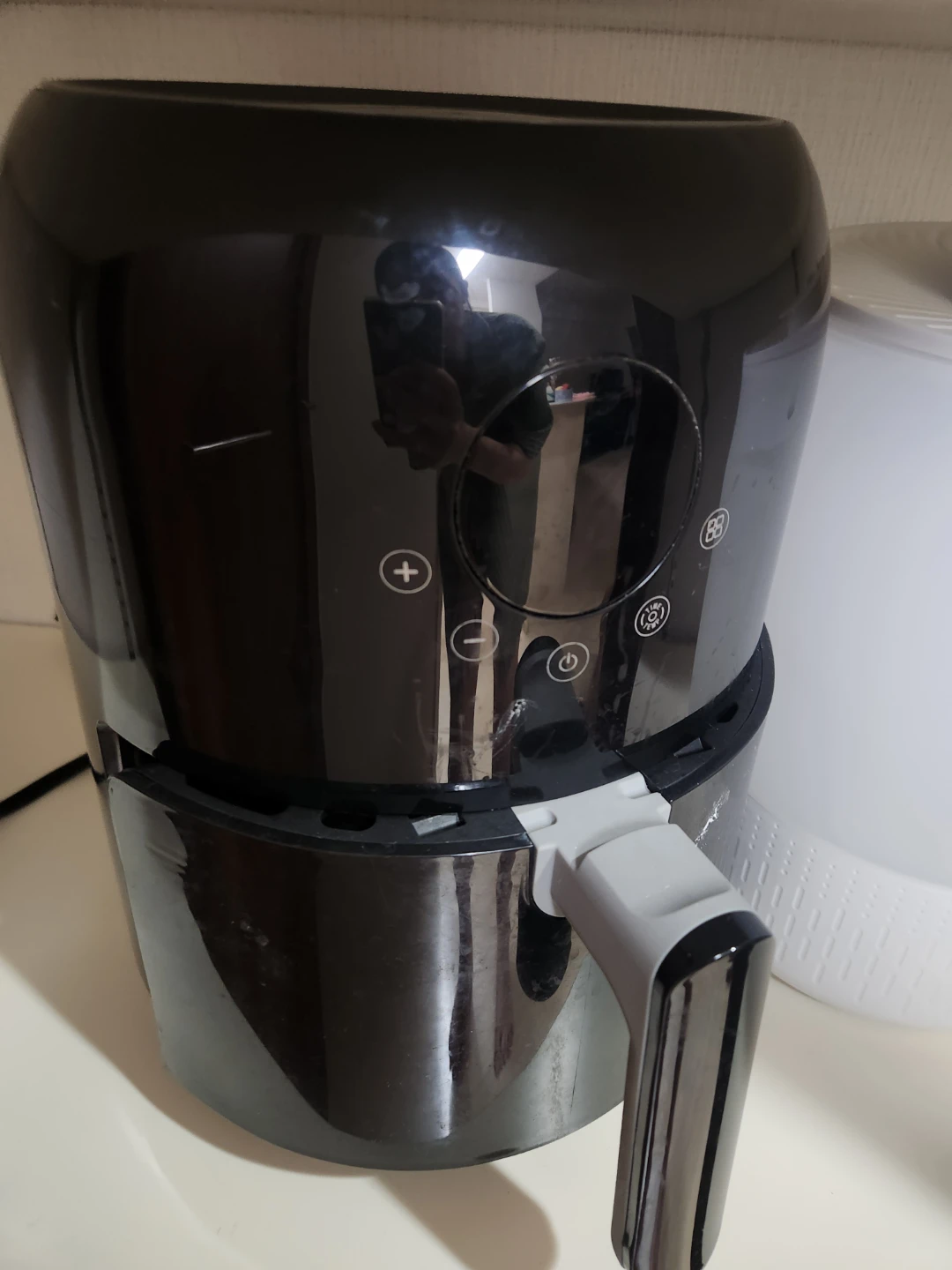 加湿器スチームアイロン 体重計エアフライヤの写真4枚目