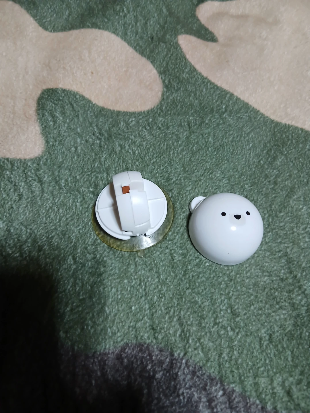 シロクマ 吸盤フック 雑貨の写真2枚目