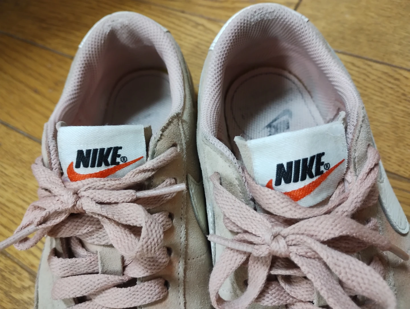 美品★ナイキ NIKE　スニーカー ピンク 25cmの写真3枚目