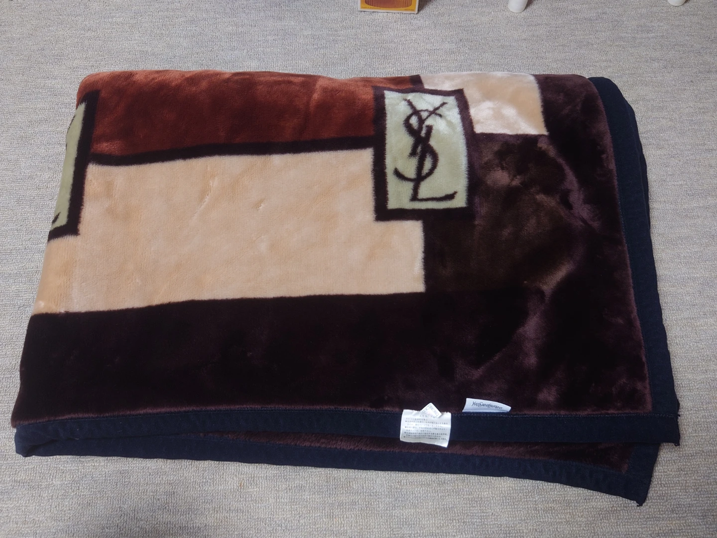 Yves Saint Laurent イヴ・サンローラン ブランケット 毛布