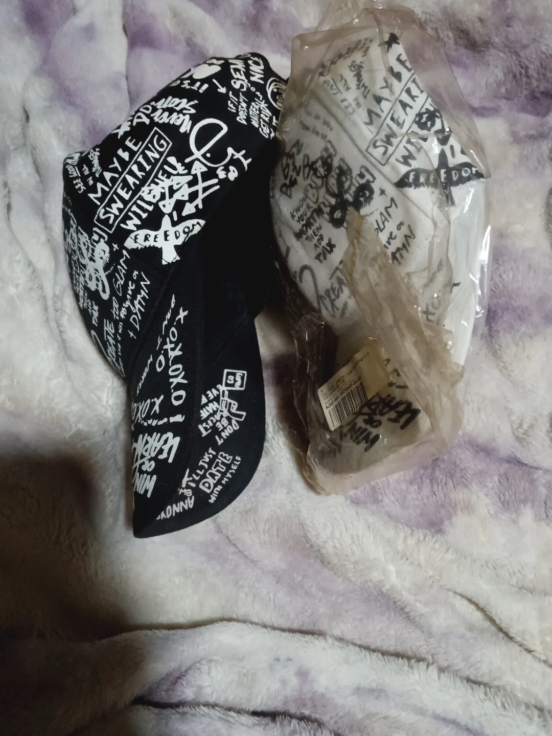 モノトーン ロゴ総柄 キャップ 2点セットの写真3枚目