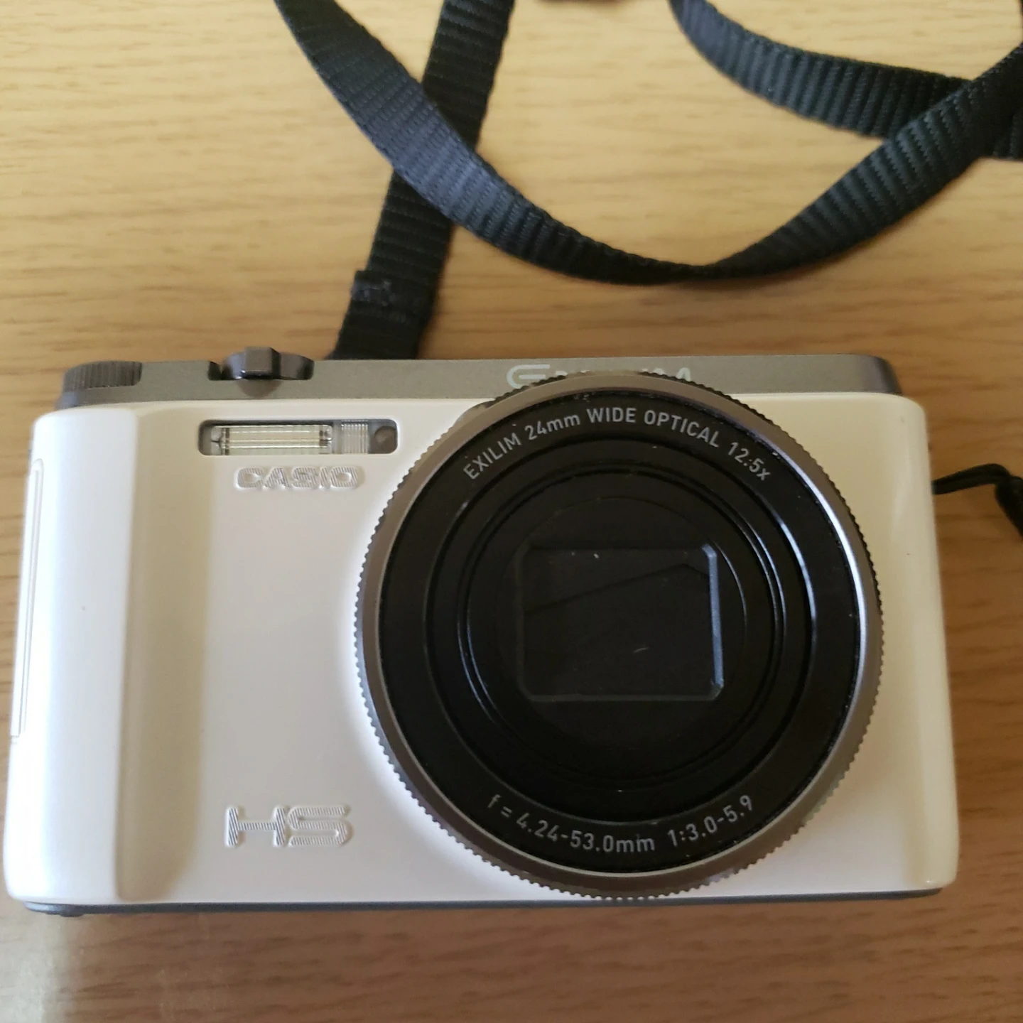 カシオ EXILIM EX-ZR1100