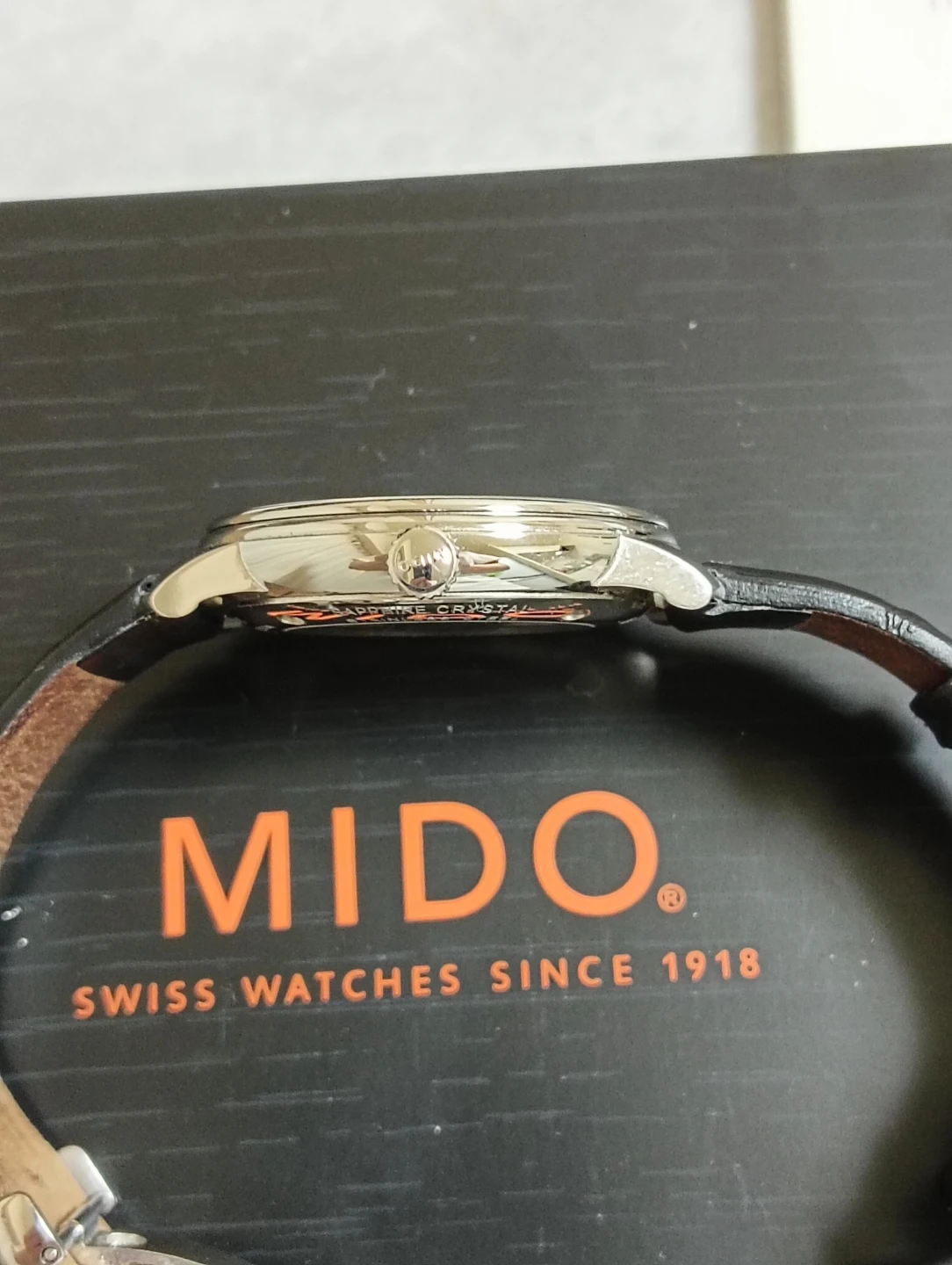 非常に美品17万。MIDO ミドー バロンチェッリ クロノメーター認定 裏スケ 自動巻きデイト 腕時計の写真10枚目
