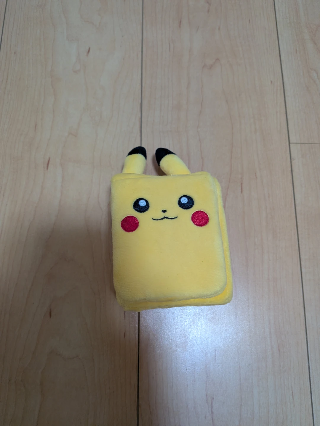 ポケモンカード ぬいぐるみデッキケース ピカチュウ