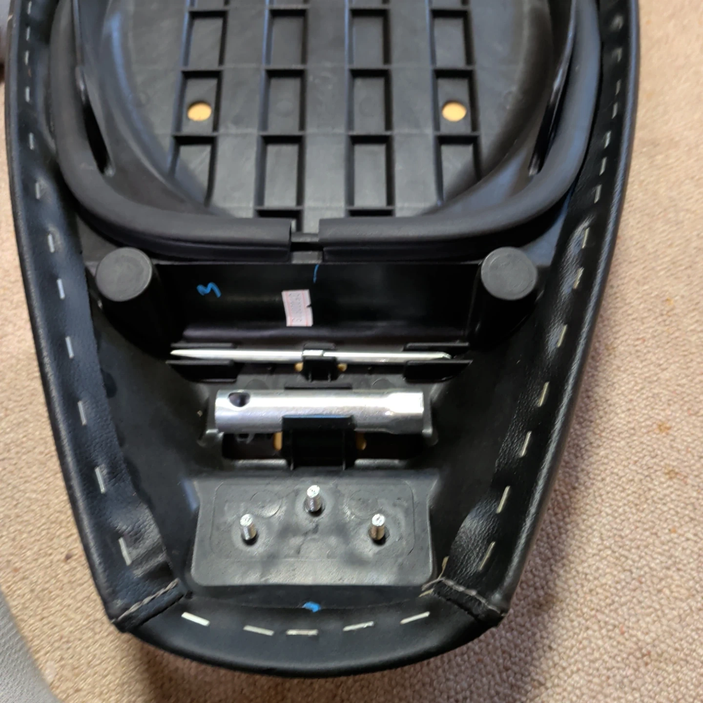 Nマックス125ccシートの写真6枚目
