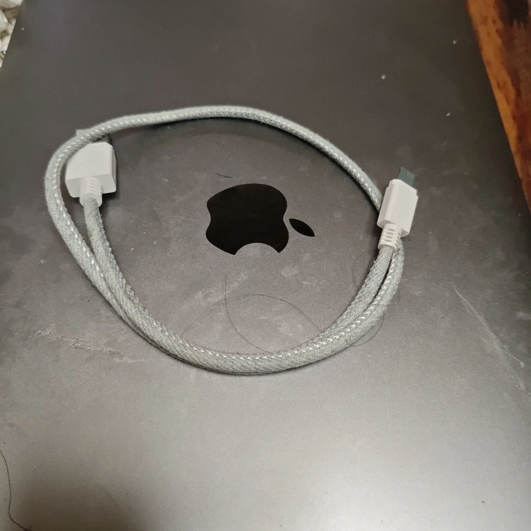 充電用ケーブル ファブリック素材