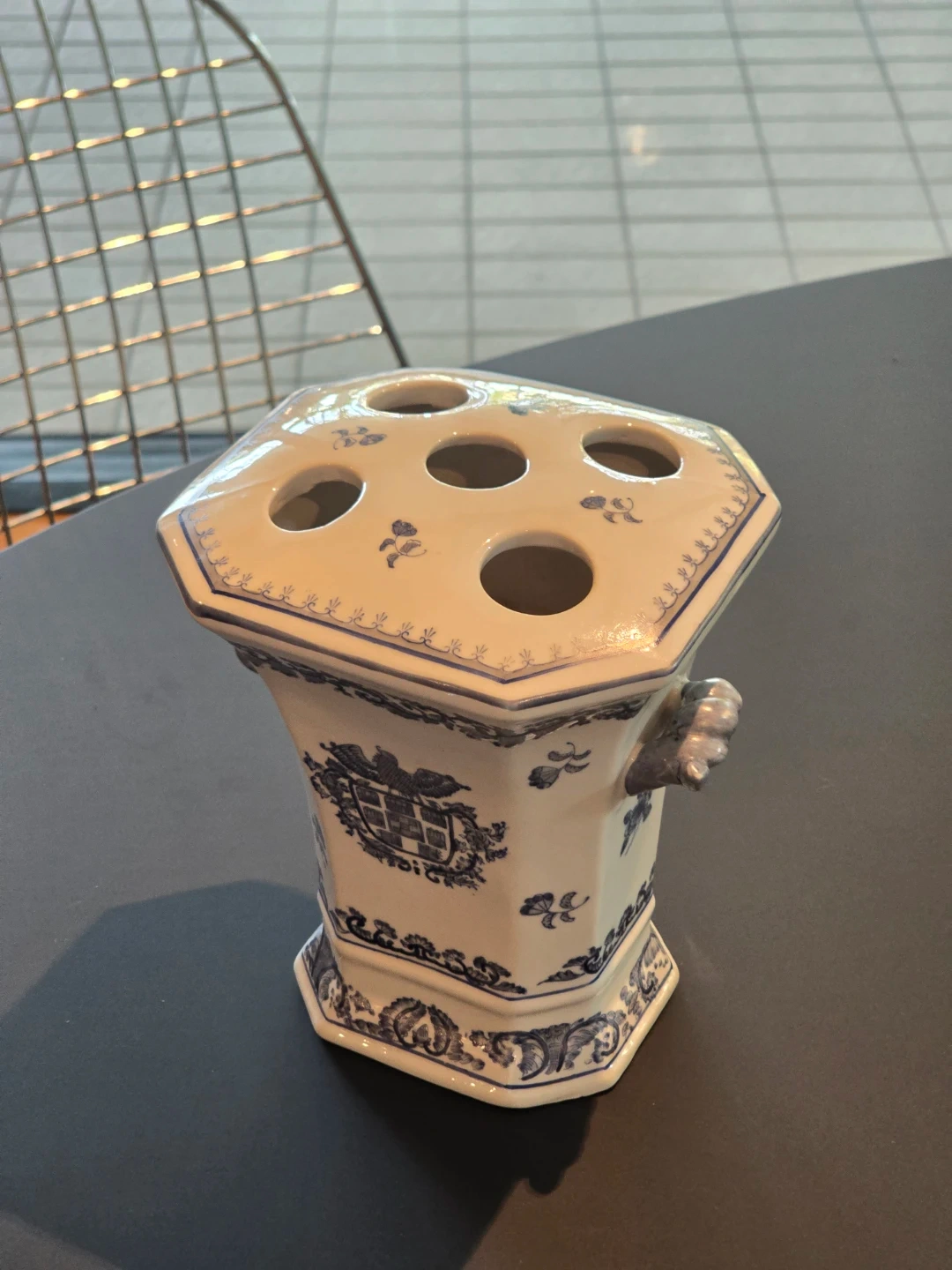 ブルー&ホワイト 花瓶 花器 陶器 イングリッシュスタイル チュウリップ花瓶の写真4枚目
