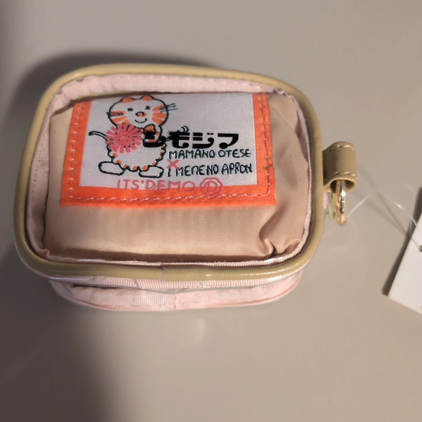 ミニポーチ入りエコバッグの写真2枚目