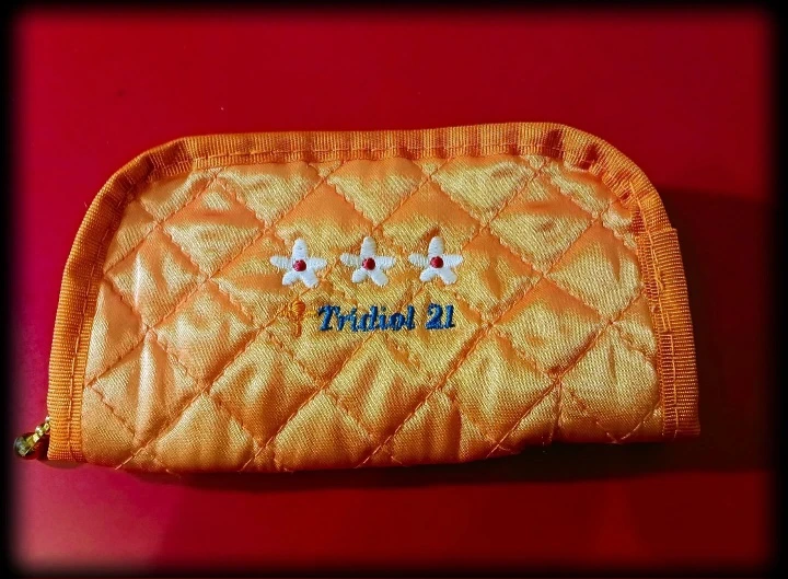 《割引対象品》🔴非売品🔴 🐣Hello Kitty ミニポーチ🐥🐤ピルケースの写真4枚目