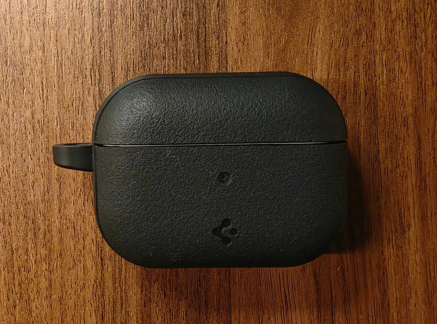 Apple AirPods Pro 第2世代 Lightning Spigenケース付きの写真2枚目