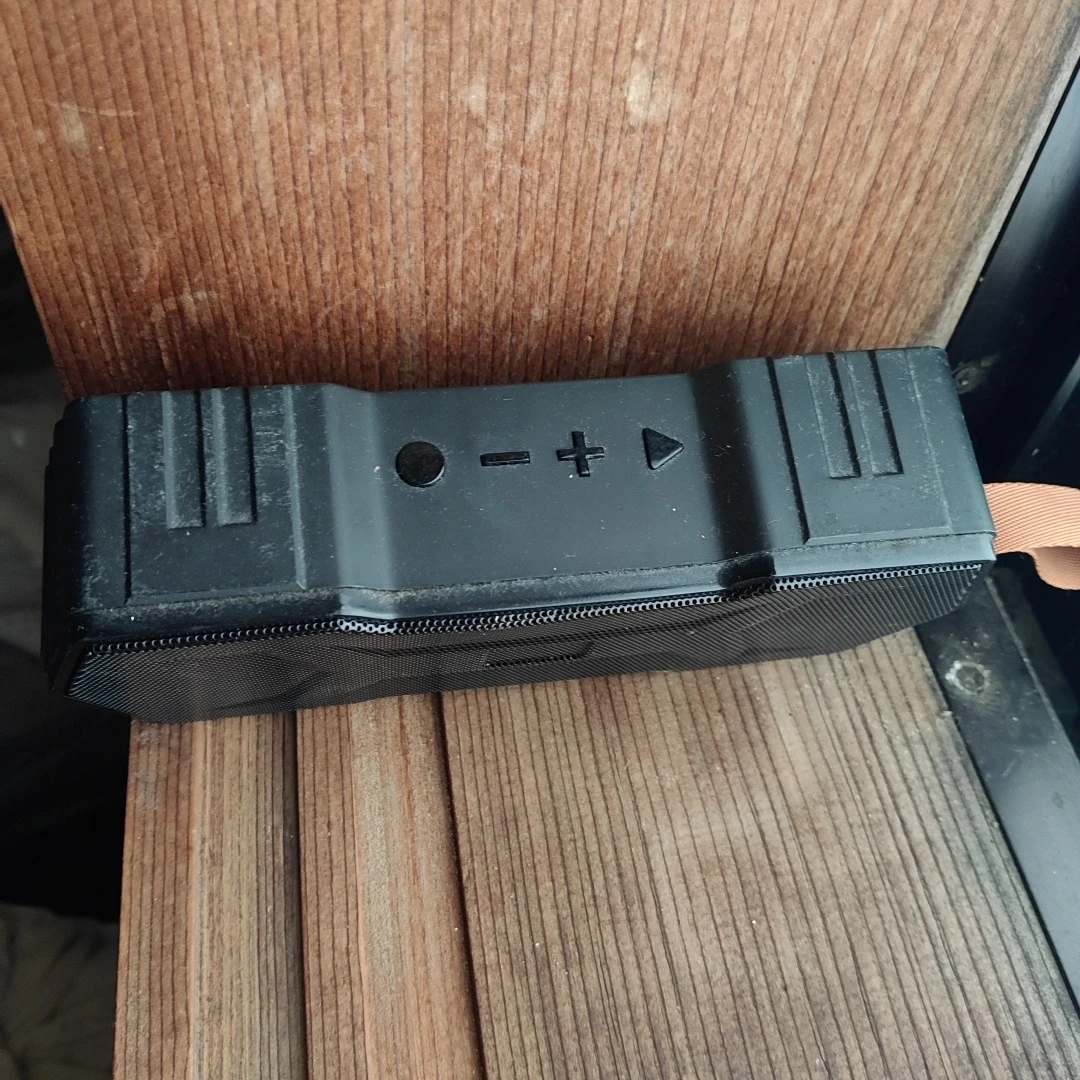 Bluetoothスピーカー X-80 黒の写真2枚目