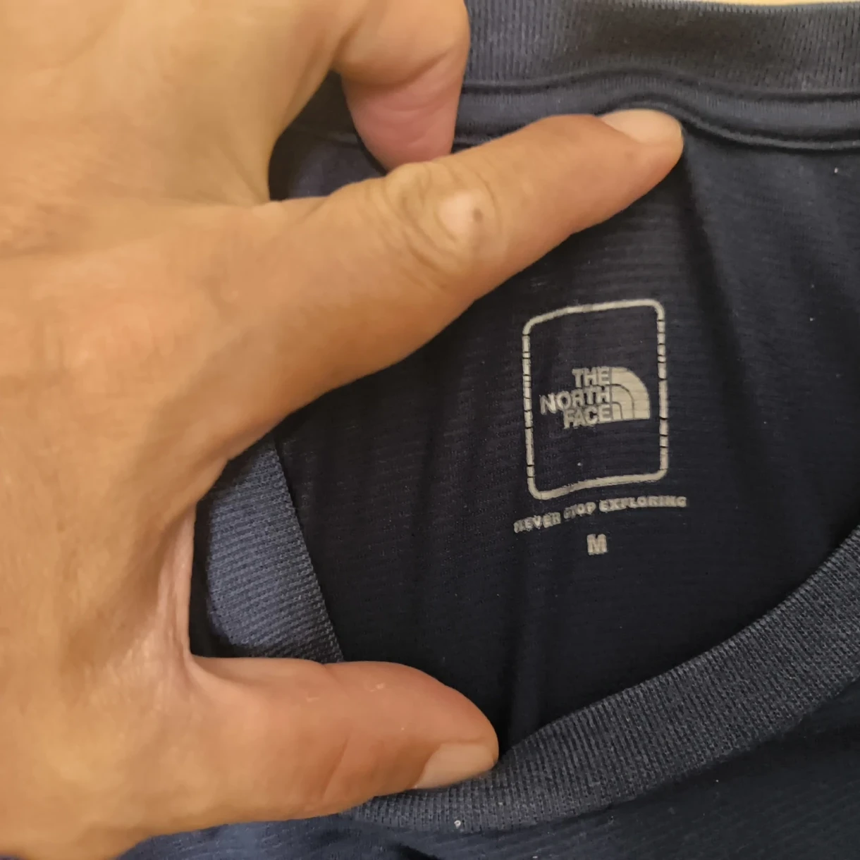ザノースフェイス Tシャツ NT31524 紺 Mの写真2枚目