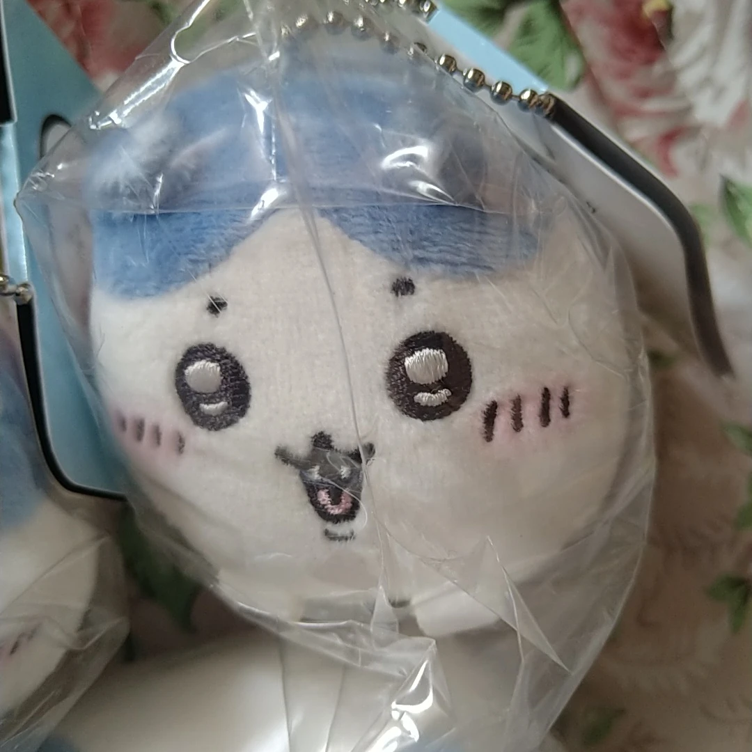 半額以下　新品　ちいかわ もちころりん ハチワレ　定価1300円　2個以上100円引の写真8枚目