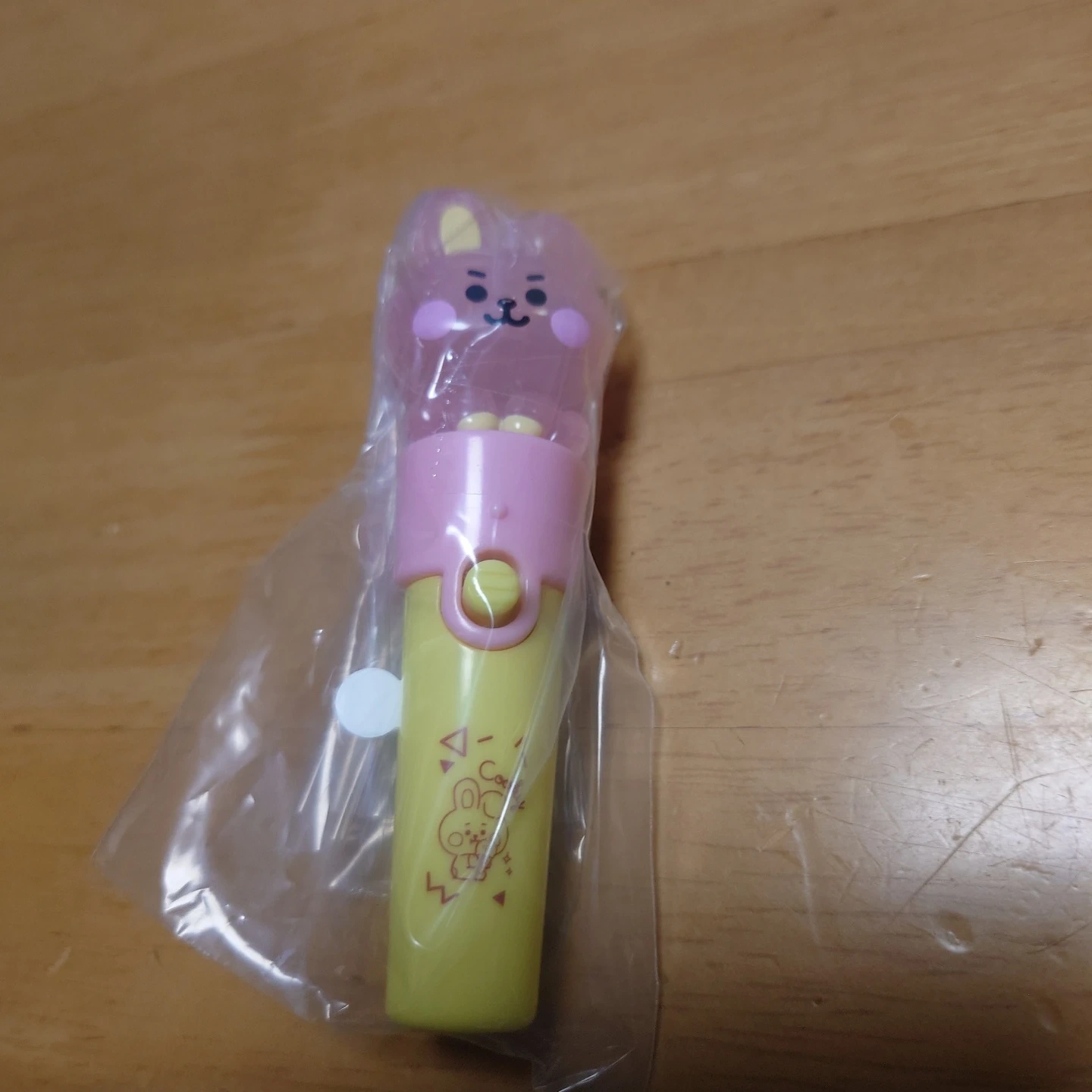 BT21ライトスティックチャーム(COOKY🐰)