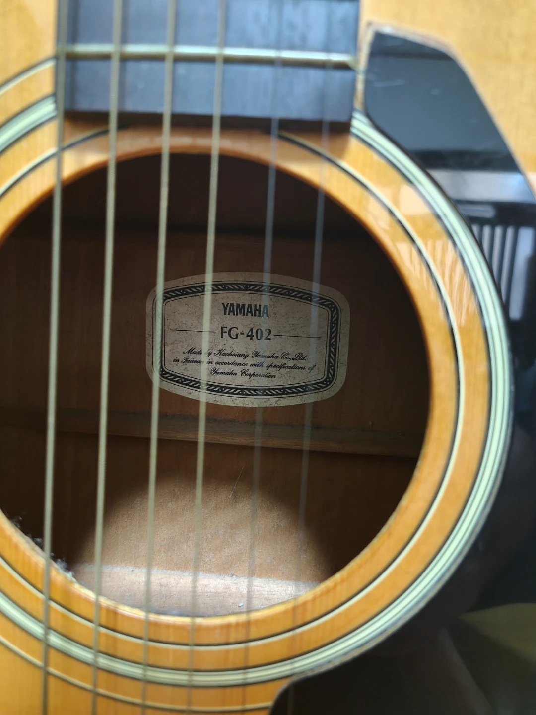Yamaha FG-402 (made in Japan)の写真3枚目
