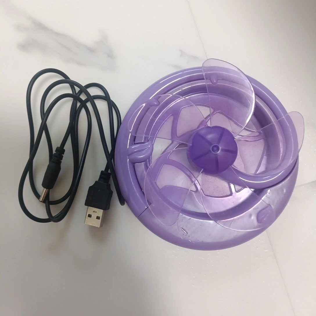USB折りたたみ扇風機の写真3枚目