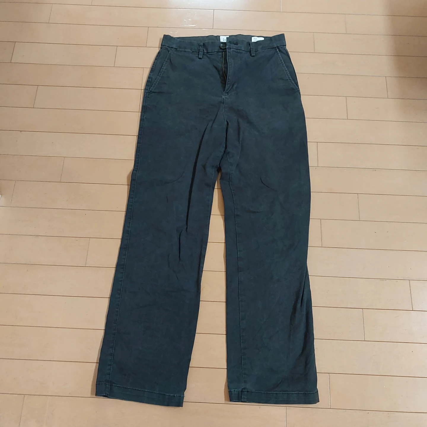 ギャップ エッセンシャルカーキパンツ 2点セット 28×30の写真2枚目