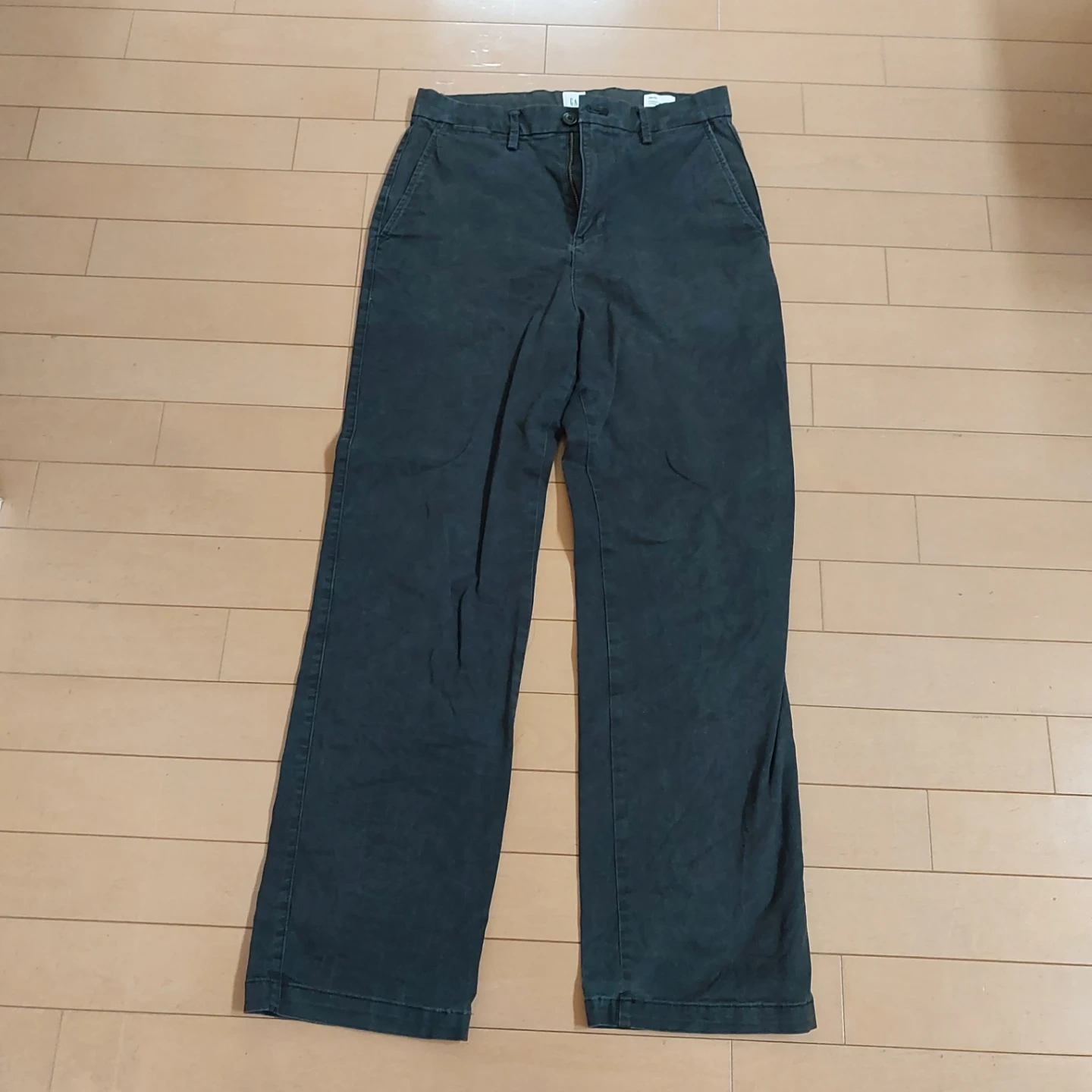 ギャップ エッセンシャルカーキパンツ 2点セット 28×30の写真2枚目