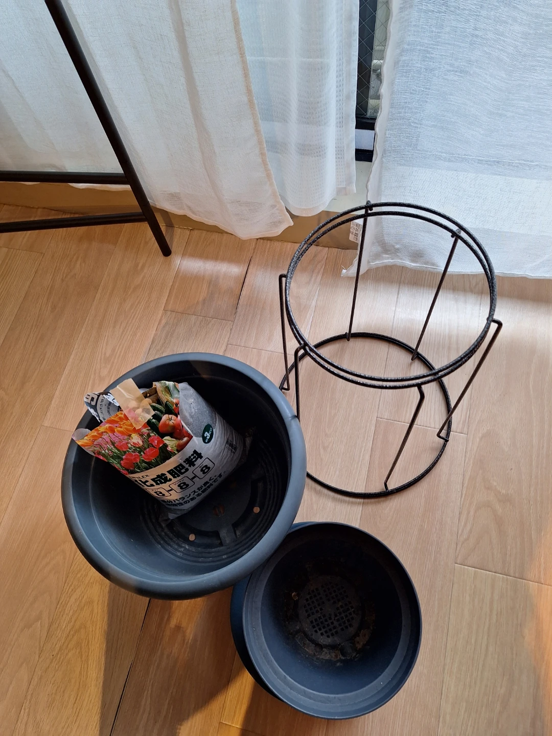 LIFELEX 菜園ポット10,8,6号と園芸用品まとめ売りの写真2枚目