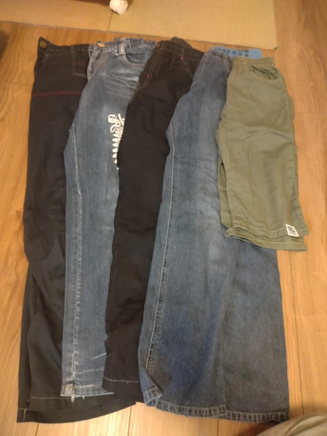 男児用パンツ5点セット 150センチの写真2枚目