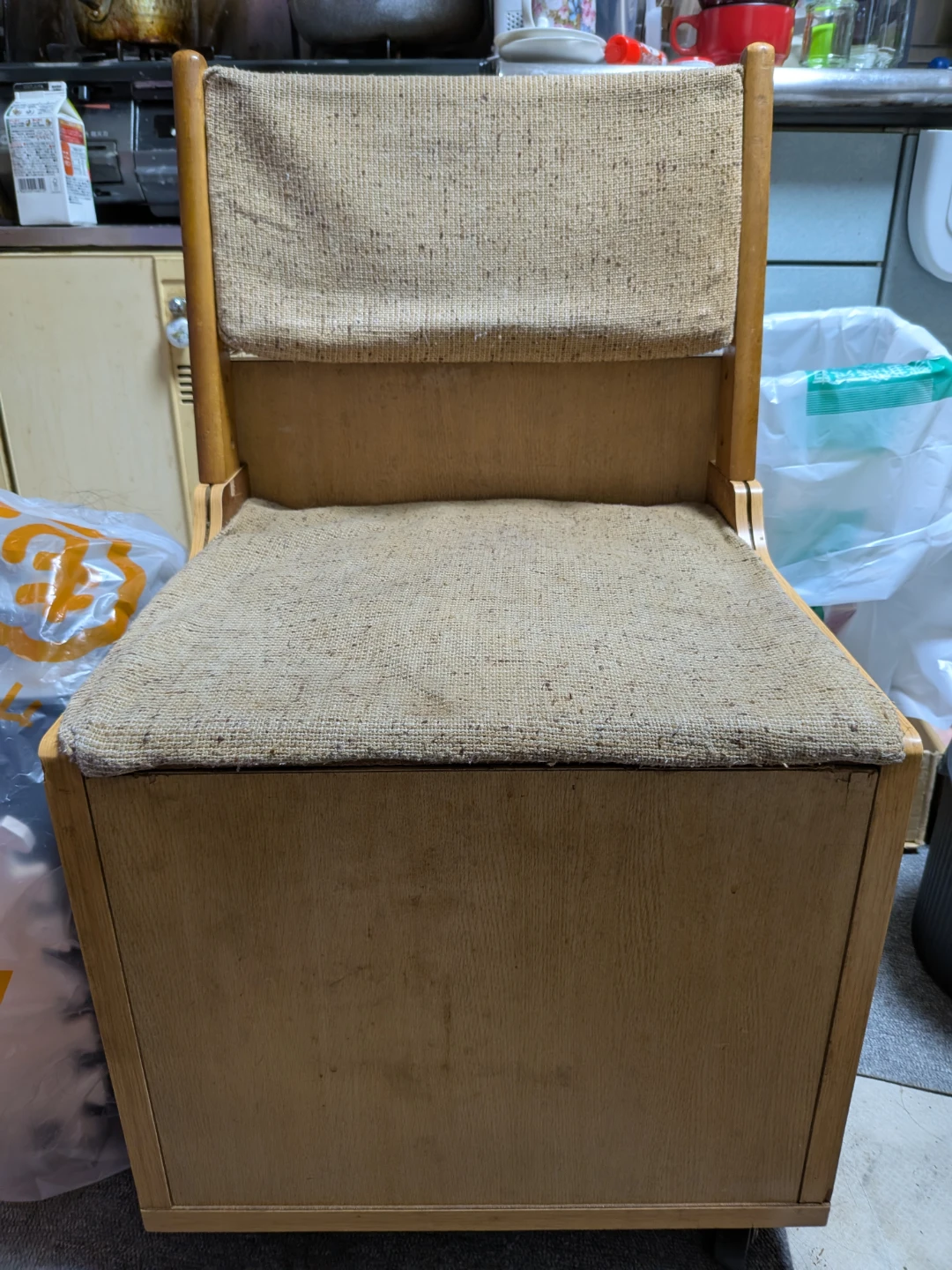 収納付き木製椅子 キャスター付き