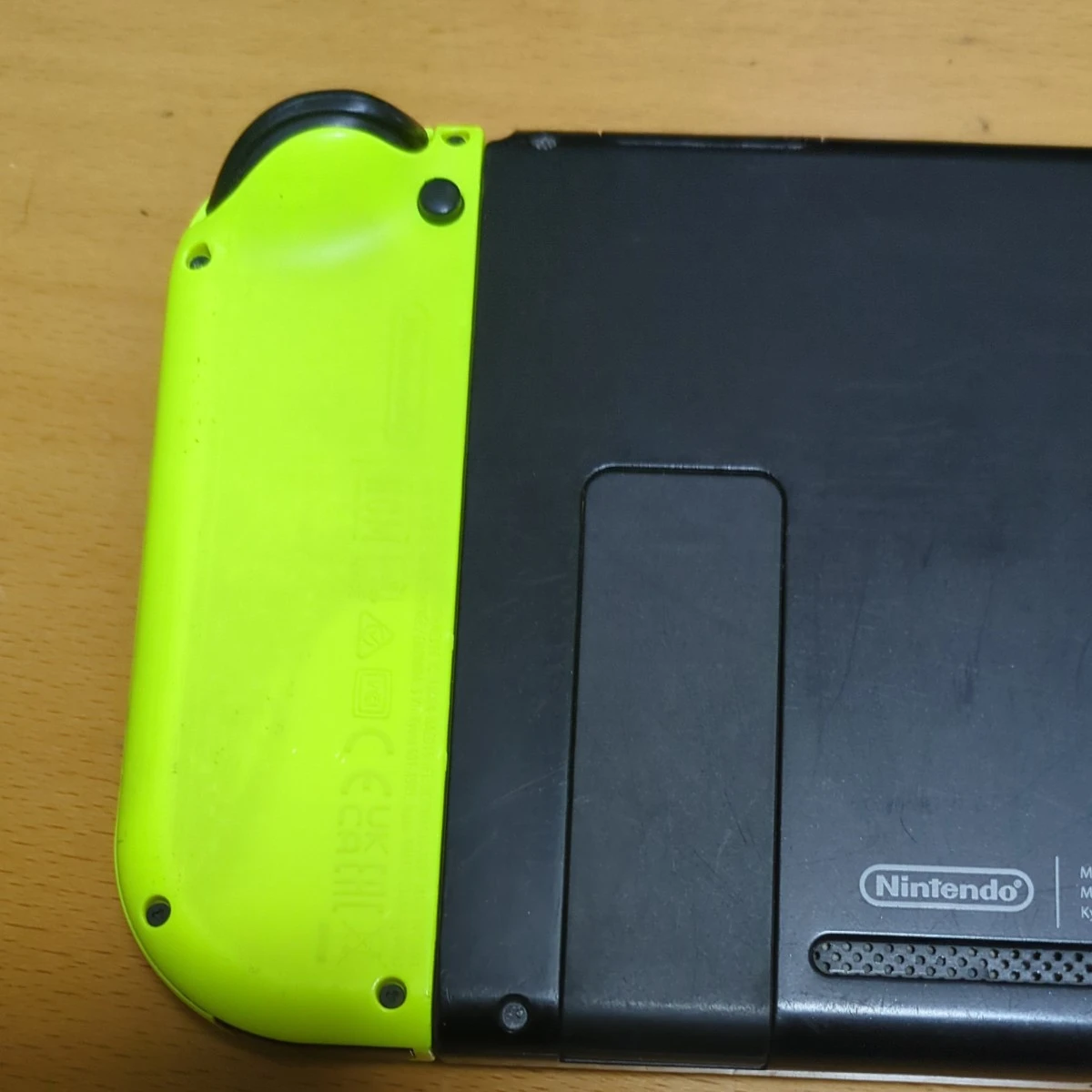 Nintendo Switch 本体 ネオンブルー ネオンイエロー ジョイコン　準ジャンク品　B品の写真4枚目
