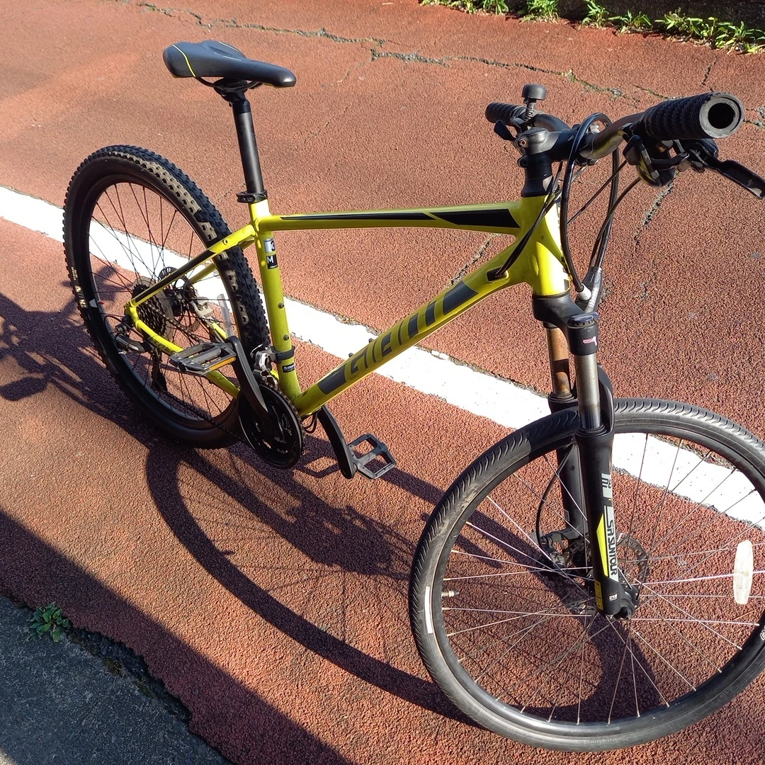 GAIANT 　マウンテンバイク　27.5インチの写真4枚目