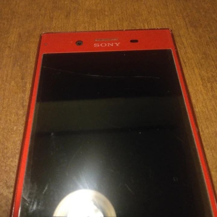 〔ジャンク　部品取り〕ソニー Xperia SO-04J レッドの写真3枚目