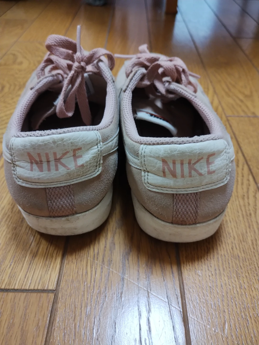 美品★ナイキ NIKE　スニーカー ピンク 25cmの写真5枚目