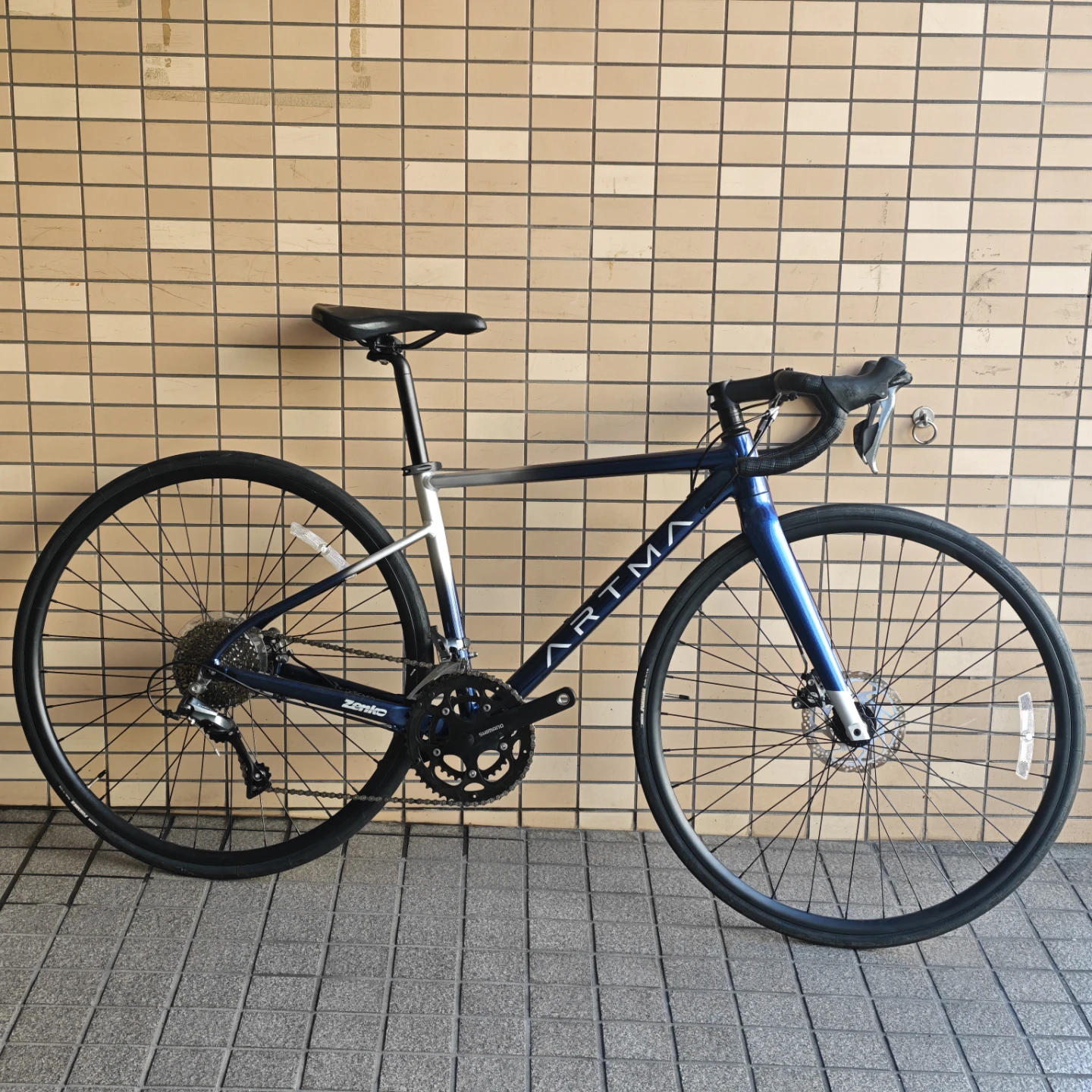 ARTMA RYLAS ロードバイク 完成車
