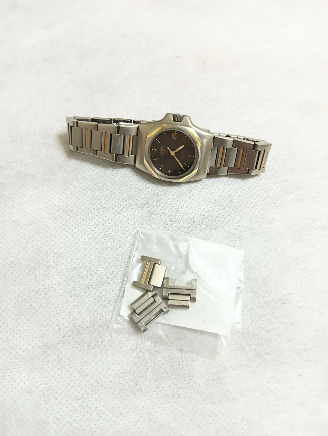 稀少美品。HEUER ホイヤー チタニウム チタン& K18金YGコンビ 腕時計の写真6枚目