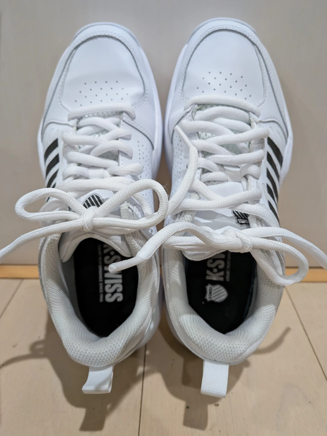 K-SWISS　 24cm ホワイトの写真3枚目