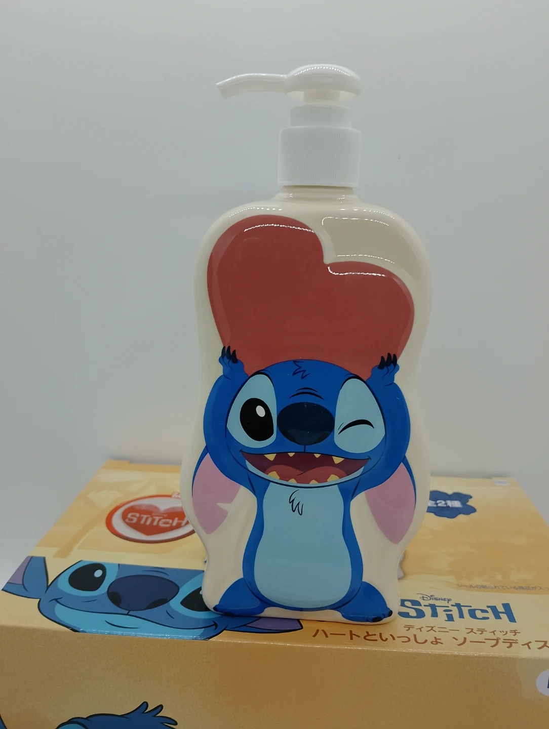 ディズニースティッチ   ハートといっしょソープディスペンサー♥の写真2枚目