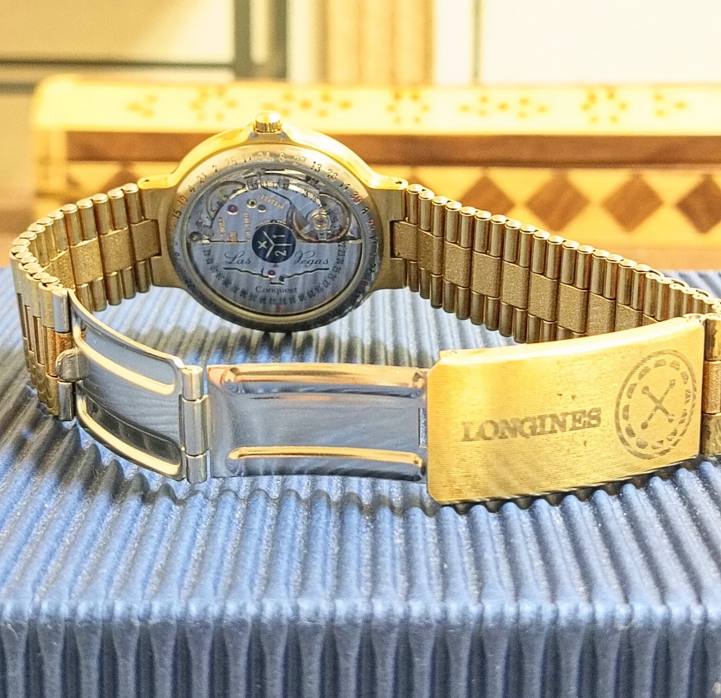 非常に稀少品。LONGINES  ラスベガス 名機Cal990.1搭載 自動巻きデイト 腕時計の写真3枚目
