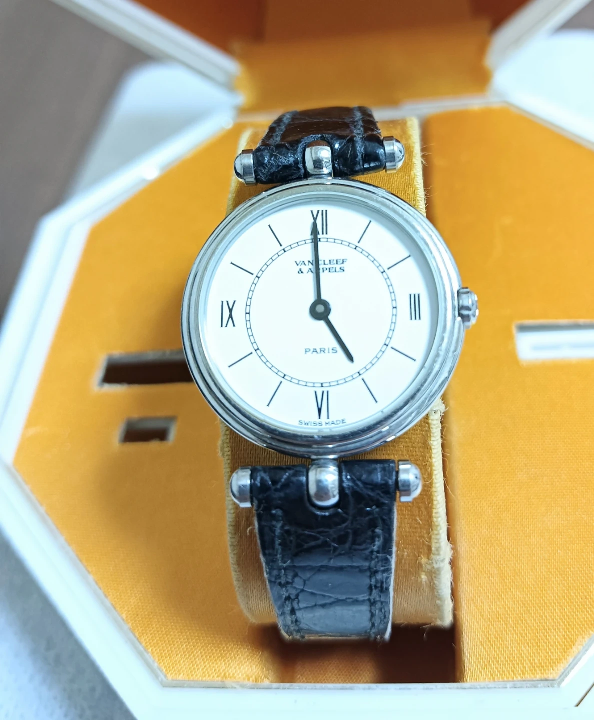 美品。Van Cleef & Arpels ヴァンクリーフ&アーペル 腕時計の写真9枚目