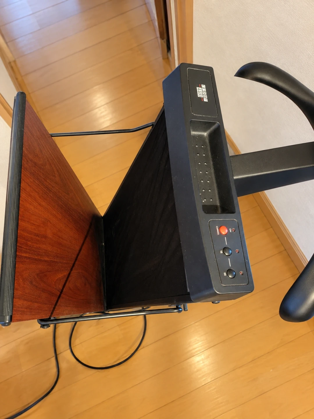 コルビー ズボンプレッサー 4400 マホガニーの写真5枚目