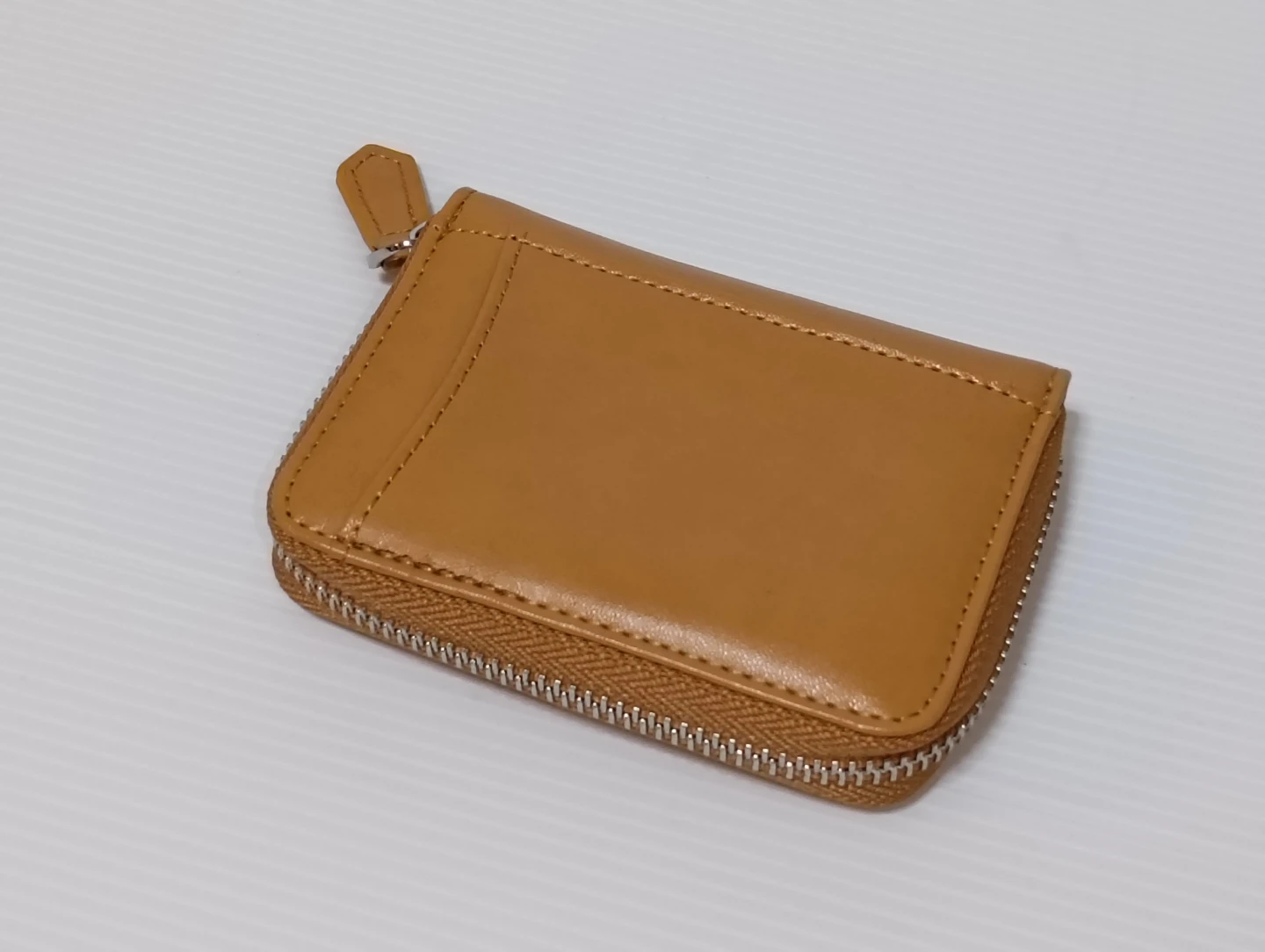 ★激安！未使用 ラウンドファスナー 小さ目財布 小銭入れ コンパクト財布 キャメル ★1,700円程のお品の写真4枚目