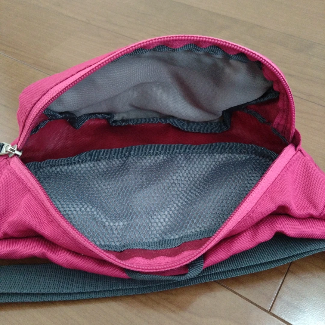 deuter　ドイター　 ウエストポーチ　ボディバッグ　ピンクの写真3枚目