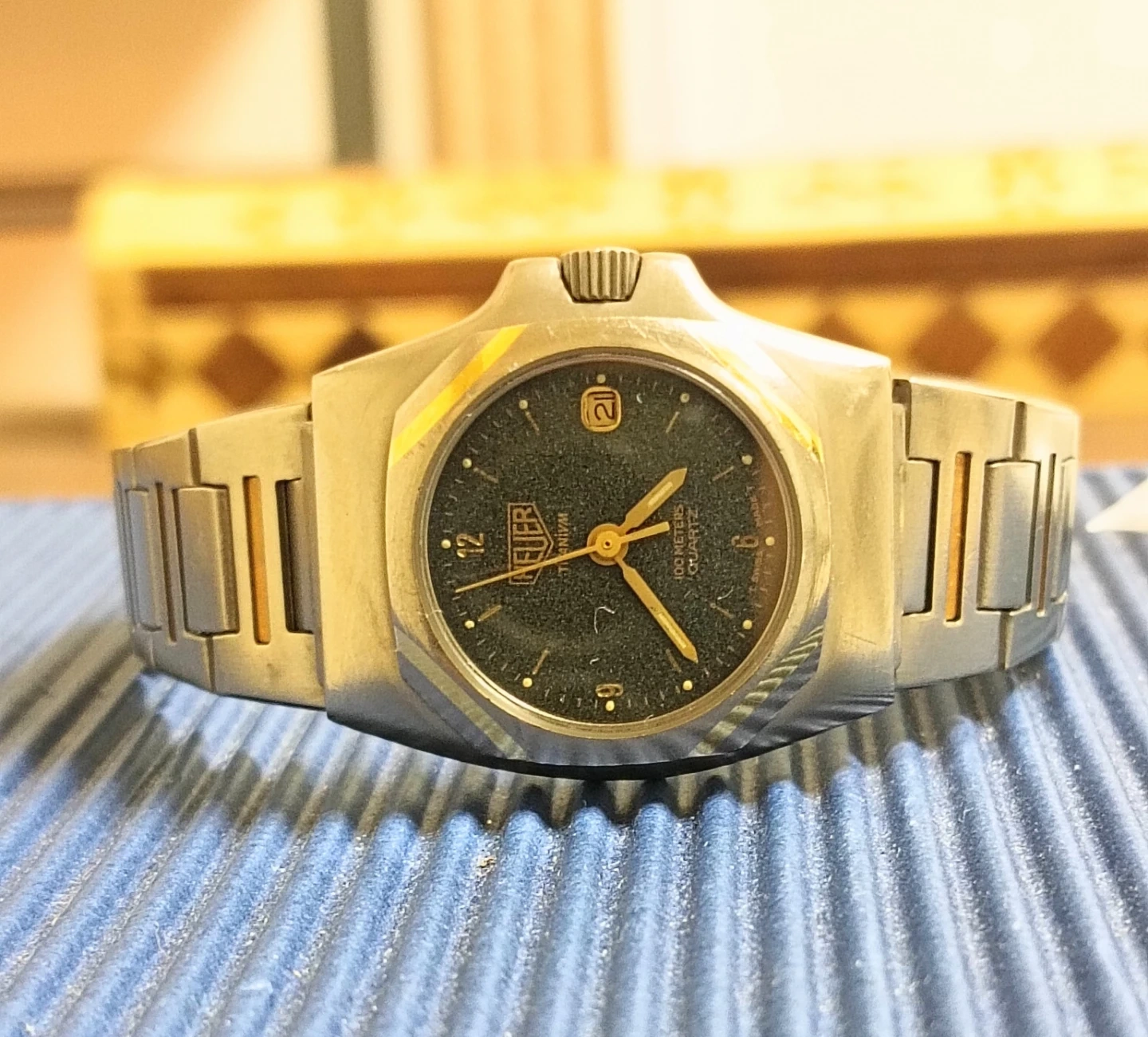 稀少美品。HEUER ホイヤー チタニウム チタン& K18金YGコンビ 腕時計