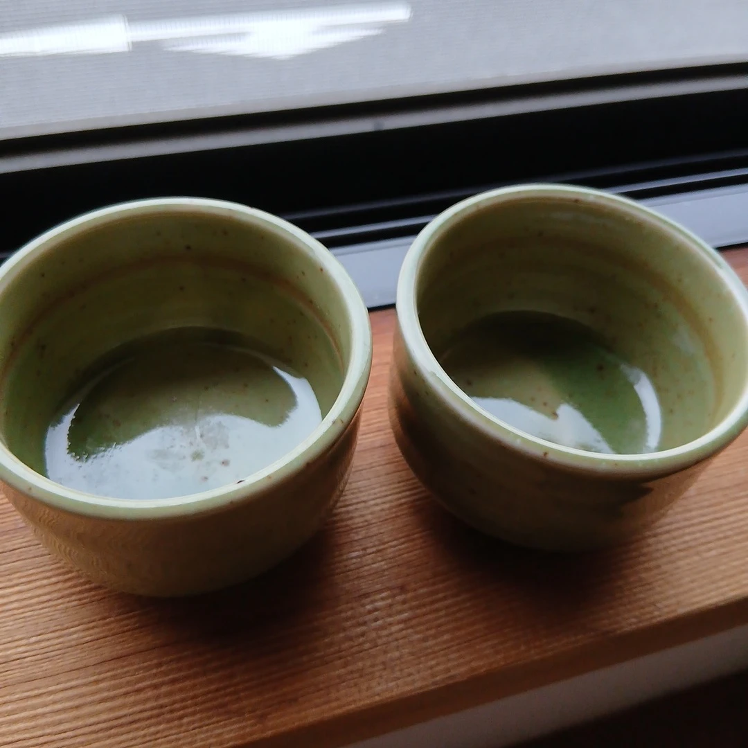 陶器 グイ呑み 2個セット グリーンの写真2枚目