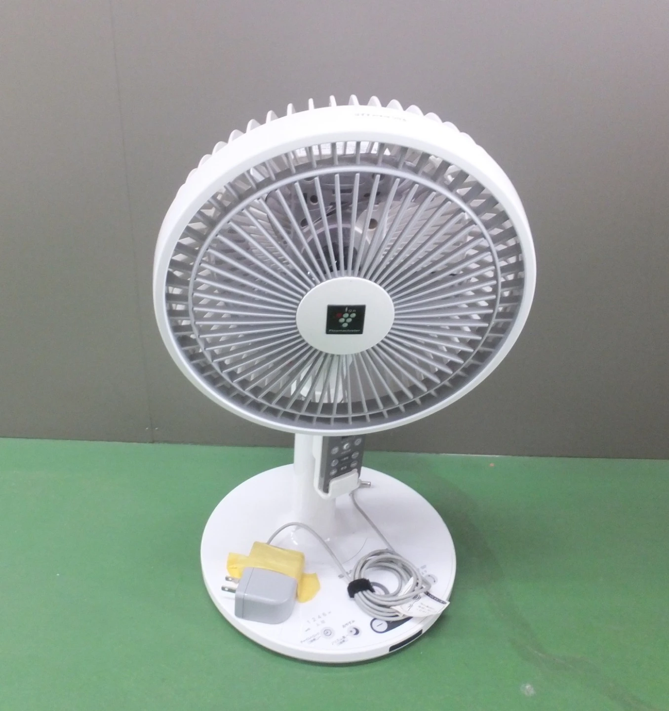 シャープ扇風機　マイナスイオンの写真2枚目