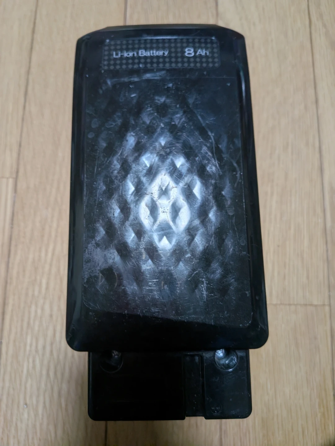 使用少なめ 電動アシスト自転車バッテリー 8Ah NKY576B02A 充電器付きの写真3枚目