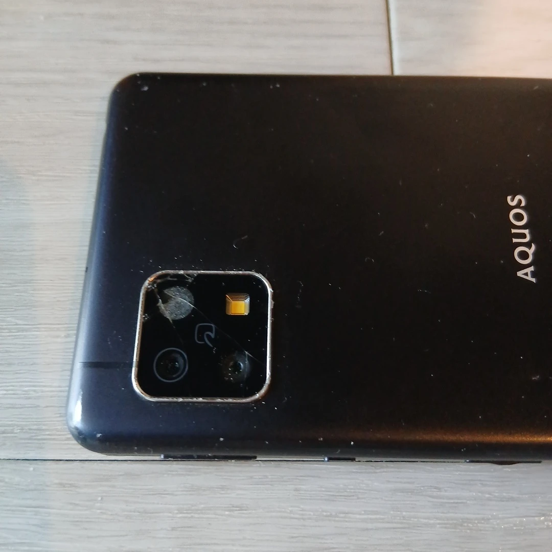 ジャンク　シャープ アクオス SHG03 ブラックの写真3枚目
