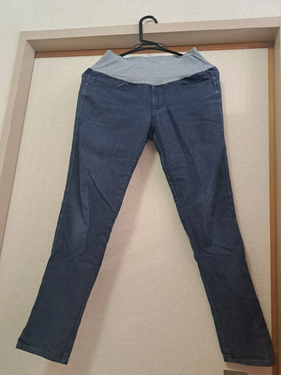 デニムパンツの写真4枚目